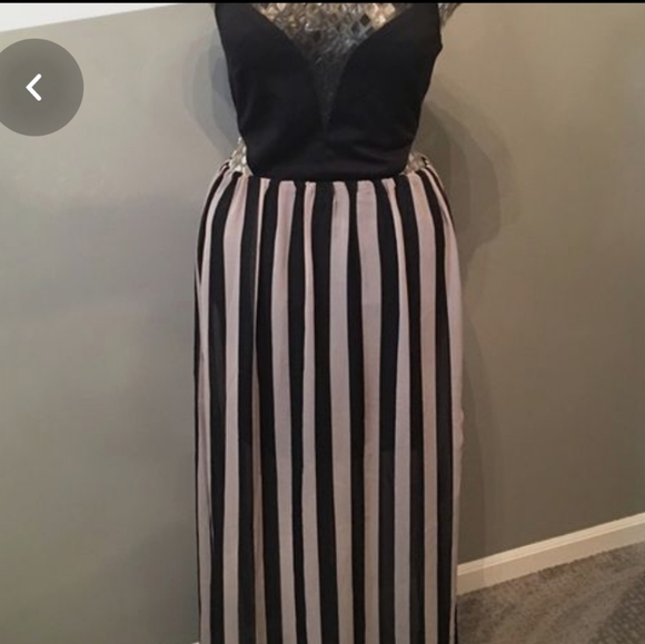 FOREVER 21 sleeveless side cutouts maxi dress S - Picture 2 of 10